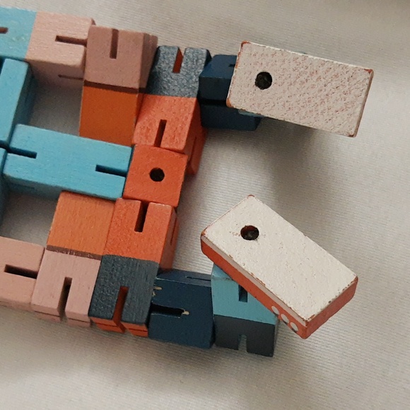 Fidget Fun Sensory Stress Relief Bundle NO BATTERIES NEEDED - Picture 4 of 16